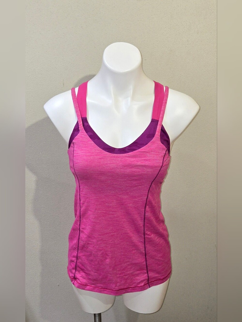 Lululemon Run For Gold Tank Women's Size 8